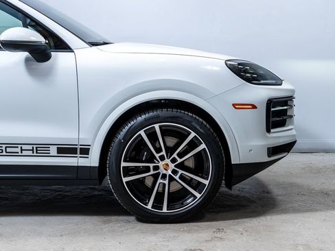 New 2026 Porsche Cayenne AWD/4WD image 12