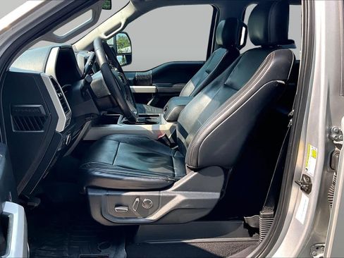 Used 2019 Ford F250 Lariat w/ Lariat Value Package AWD/4WD image 6