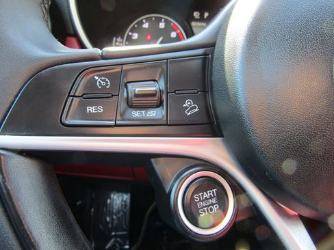 Used 2019 Alfa Romeo Stelvio Ti AWD/4WD image 34