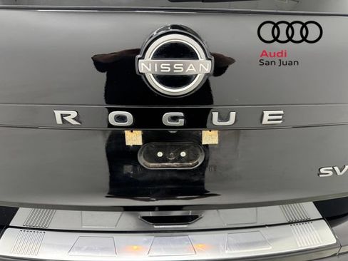 Used 2024 Nissan Rogue SV w/ SV Premium Package FWD image 11