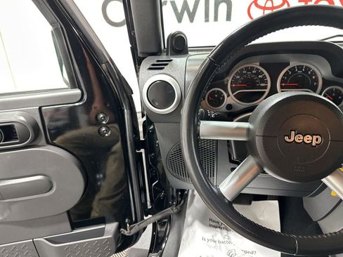 Used 2010 Jeep Wrangler Unlimited Sahara image 26