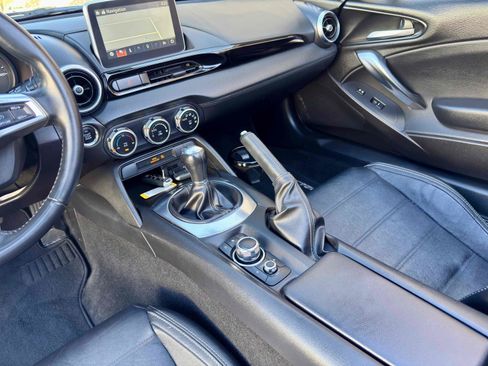 Used 2017 FIAT 124 Spider Lusso image 39