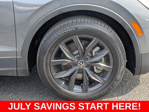Used 2024 Volkswagen Tiguan Wolfsburg Edition AWD/4WD image 12