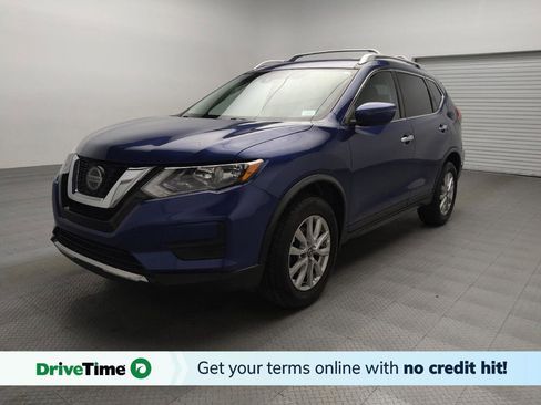 Used 2020 Nissan Rogue SV image 1