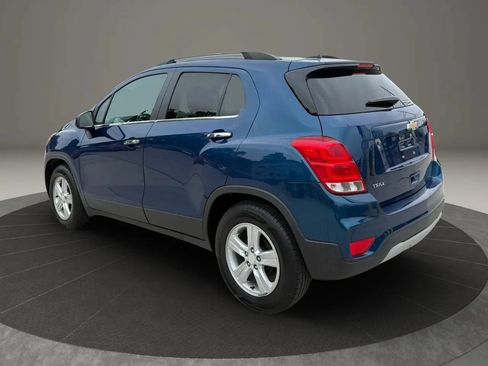 Used 2019 Chevrolet Trax LT w/ Driver Confidence Package FWD image 4