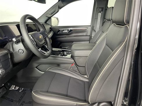 Certified 2025 Chevrolet Tahoe Premier image 2