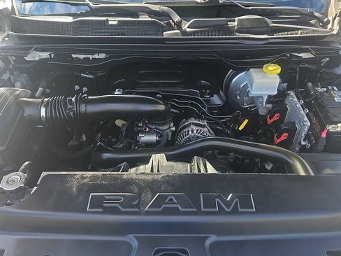Used 2019 RAM 1500 Laramie image 17