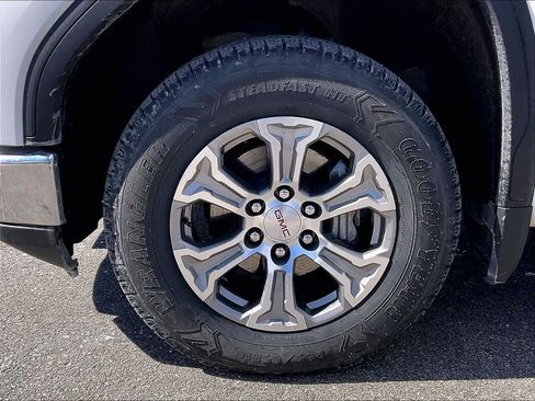 Used 2024 GMC Sierra 1500 SLT image 7