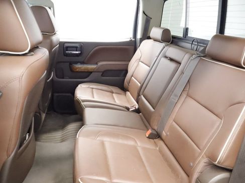 Used 2015 Chevrolet Silverado 1500 High Country w/ High Country Premium Package AWD/4WD image 15