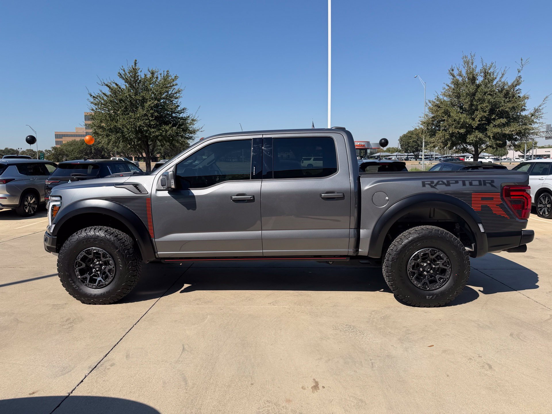 Used 2026 Ford F150 Raptor w/ Equipment Group 803A Raptor R AWD/4WD image 5