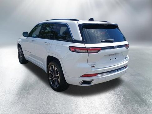 Used 2023 Jeep Grand Cherokee Overland w/ Luxury Tech Group IV AWD/4WD image 3
