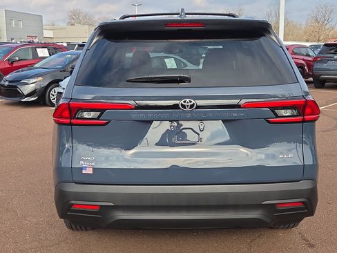 Certified 2024 Toyota Grand Highlander XLE AWD image 4