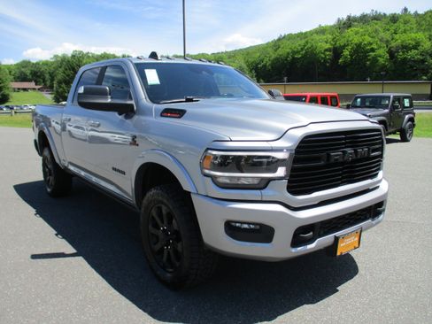 Used 2021 RAM 2500 Laramie AWD/4WD image 3