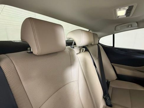 Used 2019 Lexus ES 350 w/ Premium Package FWD image 31