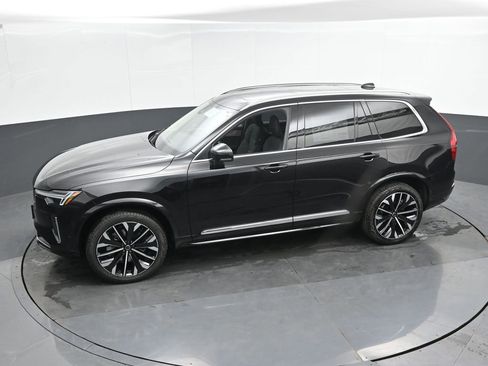 New 2026 Volvo XC90 B6 Plus w/ Protection Package Premier image 37