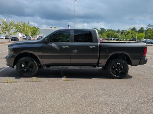 Used 2018 RAM 1500 Express w/ Express Value Package AWD/4WD image 7