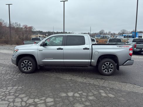Used 2020 Toyota Tundra SR5 w/ TRD Off-Road Package image 4