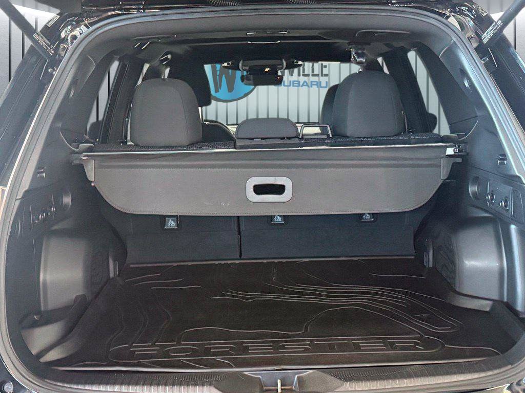 Used 2025 Subaru Forester Premium AWD/4WD image 9