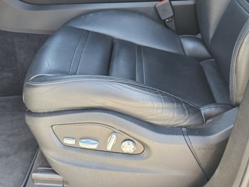 Certified 2020 Porsche Cayenne image 23