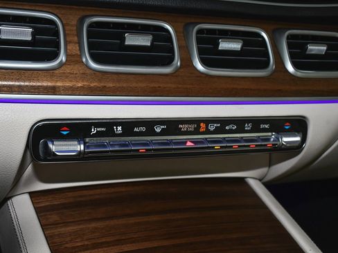 Used 2024 Mercedes-Benz GLE 350 4MATIC image 37