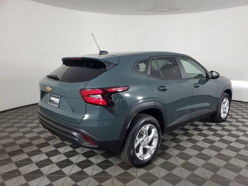 New 2026 Chevrolet Trax LS w/ LS Convenience Package image 4
