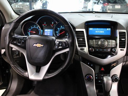 Used 2014 Chevrolet Cruze LT image 14
