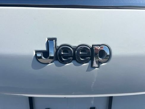 Used 2022 Jeep Grand Cherokee L Limited w/ Luxury Tech Group II AWD/4WD image 15