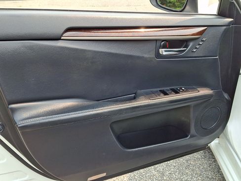 Used 2014 Lexus ES 350 w/ Premium Package FWD image 13