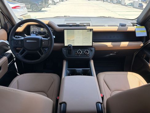 New 2026 Land Rover Defender 110 X-Dynamic SE AWD/4WD image 17