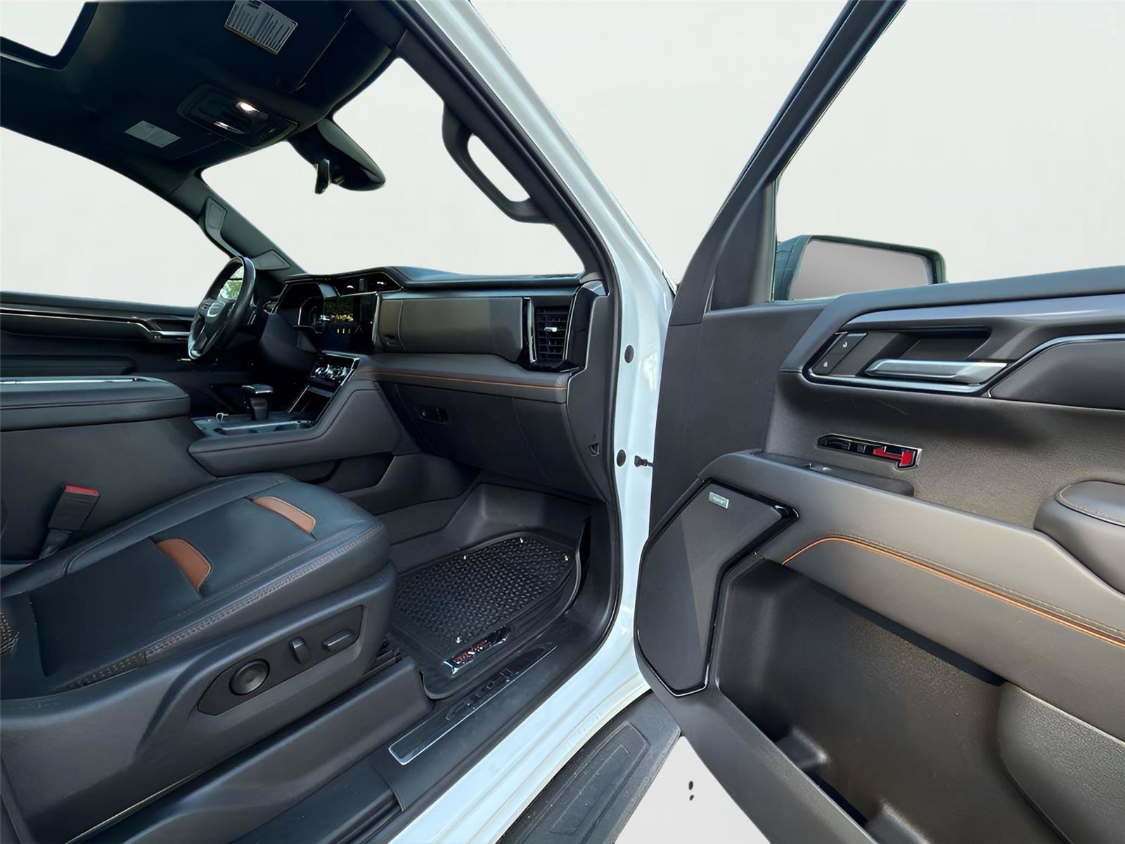 Certified 2022 GMC Sierra 1500 AT4 w/ AT4 Premium Package AWD/4WD image 17