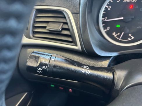 Used 2017 Nissan Sentra SV image 12