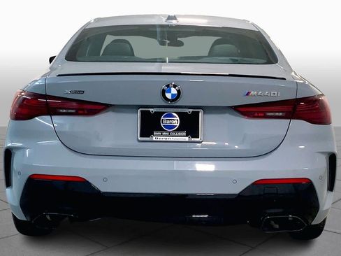 Used 2025 BMW 440i xDrive Coupe w/ Premium Package image 5