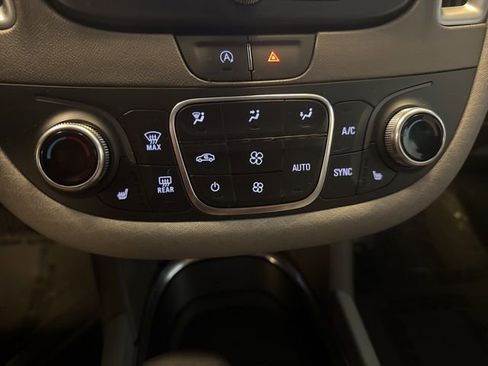 Used 2025 Chevrolet Malibu LT image 20