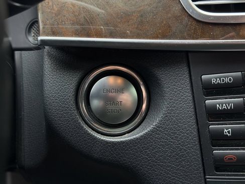 Used 2015 Mercedes-Benz E 350 4MATIC Wagon image 26