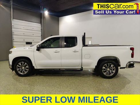 Used 2020 Chevrolet Silverado 1500 LT w/ Texas Edition RWD image 5