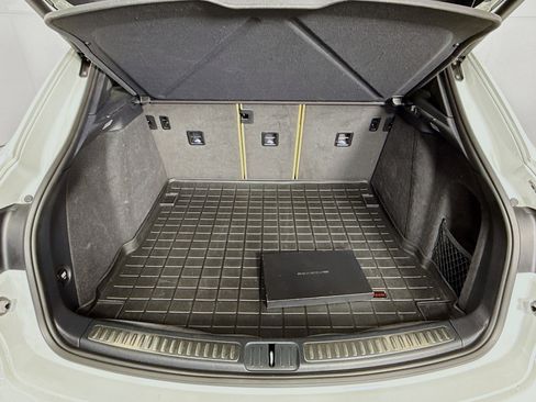 Certified 2021 Porsche Macan image 26