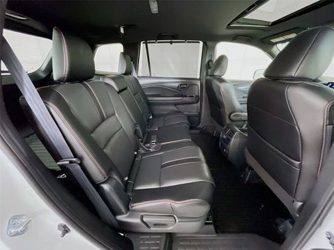 Used 2022 Honda Passport TrailSport image 32