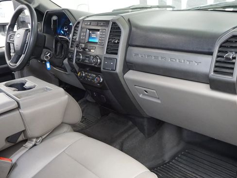 Used 2019 Ford F250 XL w/ Power Equipment Group image 30