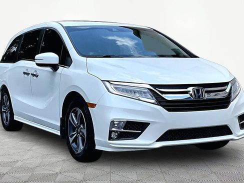 Used 2018 Honda Odyssey Touring image 3