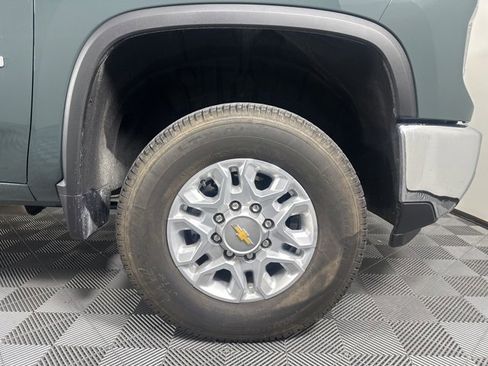 Used 2026 Chevrolet Silverado 2500 LTZ w/ LTZ Convenience Package image 8