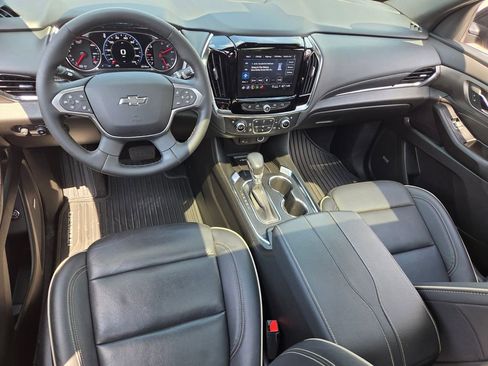 Certified 2023 Chevrolet Traverse Premier w/ Redline Edition image 12