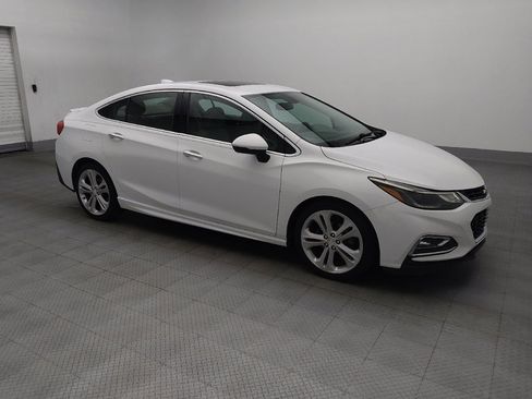 Used 2017 Chevrolet Cruze Premier FWD image 11