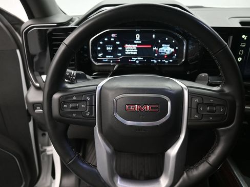 Used 2025 GMC Sierra 1500 Elevation w/ Elevation Premium Package AWD/4WD image 6