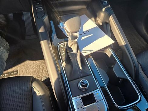 New 2025 Kia Telluride S image 11