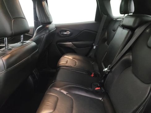 Used 2020 Jeep Cherokee Limited AWD/4WD image 18