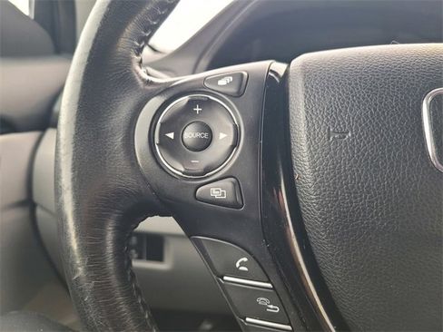Used 2016 Honda Pilot Touring image 28