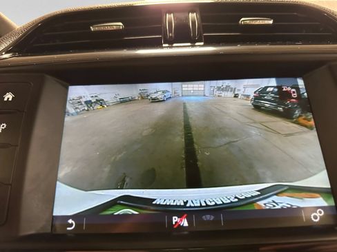 Used 2018 Jaguar F-PACE Premium AWD/4WD image 32