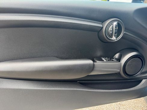 Used 2015 MINI Cooper 2-Door Hardtop FWD image 21
