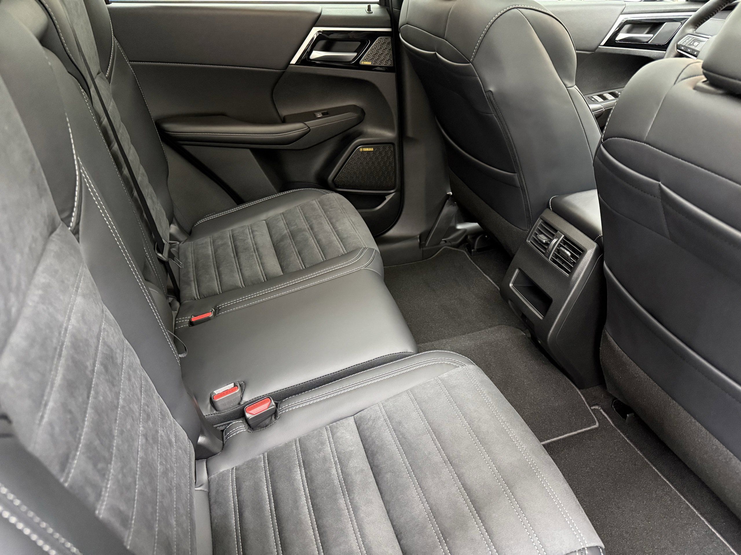 New 2026 Mitsubishi Outlander SE AWD/4WD image 23