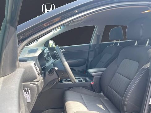 Used 2019 Kia Sportage LX AWD/4WD image 8